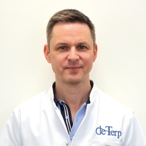 Majel B.V. | Dr. Benedikt Sandelin